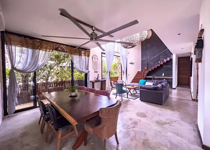 Luxury Private Penthouse With Private Pool *
